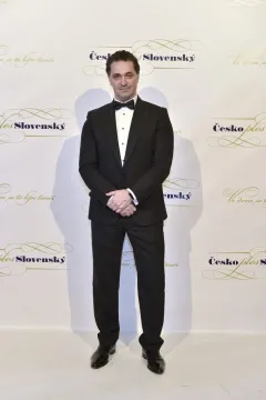 Česko-Slovenský ples má za sebou svůj  nejromantičtější ročník  - foto 16 | brand photo