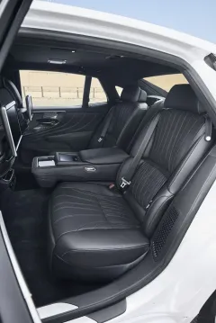 Exkluzivní recenze luxusní limuzíny Lexus LS 500h - foto 6 | brand photo