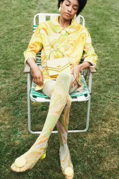 Luxusní britská značka Mulberry čerpala inspiraci ke kolekci SS19 z kultovních šedesátých let alias „Swinging Sixties“    - foto 5 | brand photo