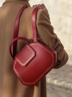 Nová kolekce kabelek Guirlande de Cartier je inspirovaná ikonickou červenou krabičkou  - foto 2 | brand photo