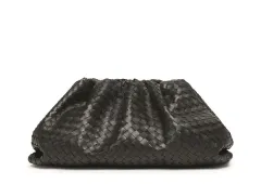 Bottega Veneta představuje dvě nové kabelky od Daniela Leeho: MAXI CABAT a THE POUCH - foto 1 | brand photo