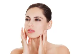 Noční omlazující maska Platine M značky Le Chaton je mnohem výkonnější než klasická noční péče - foto 1 | brand photo