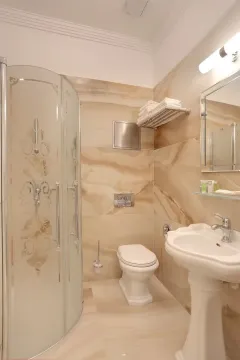 Apart-hotel Ferdinandhof v Karlových Varech je pro všechny, kteří nechtějí slevovat ze svých nároků  - foto 2 | brand photo