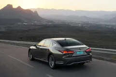 Užijte si pohodlí a luxus v limuzíně Lexus LS 500h - foto 2 | brand photo