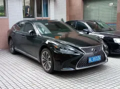 Užijte si pohodlí a luxus v limuzíně Lexus LS 500h - foto 4 | brand photo