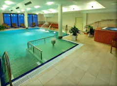 Prožijte odpočinkovou dovolenou či pohodovou firemní schůzku v luxusním hotelu Studánka ve východních Čechách! - foto 3 | brand photo