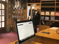 Krejčovství, kde se šije nejen nití, ale i srdcem, to je salon Abi Totre v centru Ostravy - foto 3 | brand photo
