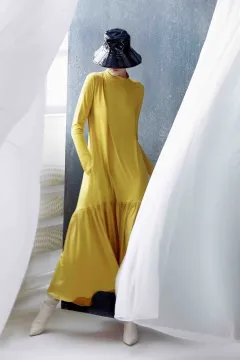 Látky svádící k dotyku a velmi ženská silueta, to jsou stěžejní prvky nové kolekce Tatiany Kovaříkové - foto 4 | brand photo