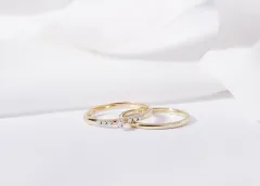 Proč to komplikovat? Jednoduché zásnubní a snubní prsteny přesně pro vás - foto 5 | brand photo