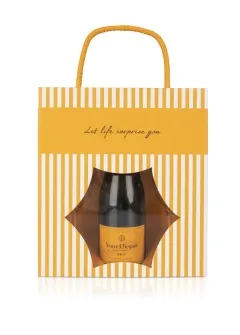 Vánoční balení vybraného alkoholu Moet Hennessey - foto 2 | brand photo