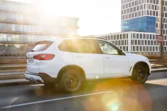 Nové BMW X5 xDrive40d a nové BMW X6 xDrive40d s mild hybridním motorem - foto 2 | brand photo