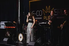 Skvělá zábava, krásné prostory, výborné jídlo a bohatá účast zajímavých a inspirativních lidí, co více si přát.