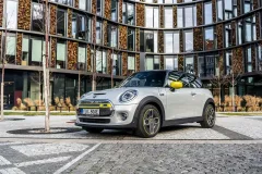 Nové a jedinečné MINI Cooper SE s elektrickým motorem - foto 2 | brand photo
