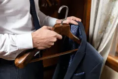 I šatní ramínko může být dokonalým společníkem pro celý Váš oblek - foto 2 | brand photo