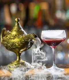 Zahrajte si kartičkovanou ve stylovém BeBop baru! - foto 4 | brand photo