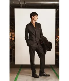 Zdroj: https://www.brioni.com/