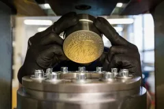 O mincích z České mincovny s ředitelem Michalem Drtinou - foto 4 | brand photo