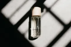 Vyzkoušejte séra s aktivní kyselinou hyaluronovou od Smyssly - foto 2 | brand photo