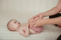 Jak se správně věnovat miminku díky BABY masážím od Michaely Cázerové - foto 6 | brand photo