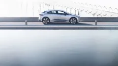 Jaguar I-PACE v novém provedení Black nadchne každého - foto 5 | brand photo