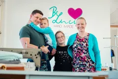 Jak se šijí zakázkové produkty pro naše miminka s paní Lucií Ježkovou - foto 3 | brand photo