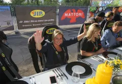 Dinner in the Sky: Romantická atrakce bude přímo u Vltavy - foto 2 | brand photo