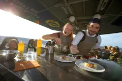 Dinner in the Sky: Romantická atrakce bude přímo u Vltavy - foto 4 | brand photo