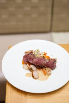 Vysoká gastronomie v pojetí moderního českého bistra Next Door by Imperial - foto 4 | brand photo