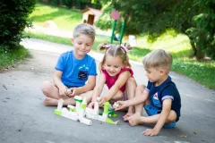 O PRODEJI MONTESSORI POMŮCEK A SMYSLUPLNÝCH HRAČEK S LUCIÍ TAMÁŠOVOU - foto 3 | brand photo