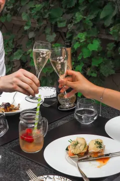 Nechte se nadchnout nedělním Bubble & Chill Brunchem v Augustine - foto 7 | brand photo