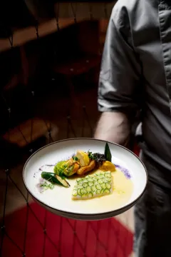 Okouník mořský s fialovými bramborami