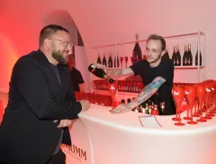 PLES SOBJE by MUMM ovládnutý výjimečnými outfitu a magickou atmosférou - foto 6 | brand photo