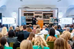 7. ROČNÍK PROJEKTU HELPING DOLLS - foto 3 | brand photo