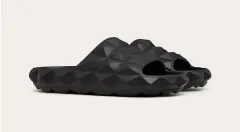 Nechte se okouzlit pestrobarevnou kolekcí Valentino Escape 2022 - foto 3 | brand photo