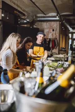 Šéfkuchař Tomáš Reger a šampaňský dům Veuve Clicquot  - foto 2 | brand photo