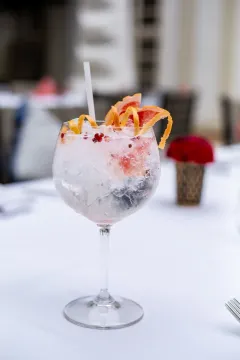 HOTEL THE MOZART PRAGUE zve každý čtvrtek do Summer Lounge - foto 3 | brand photo