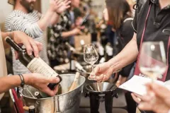 Praha pije víno / Prague drinks wine 2022 - foto 1 | brand photo