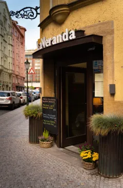 LA VERANDA OSLAVÍ SILVESTR VELKOLEPĚ, A VY MŮŽETE S NÍM - foto 3 | brand photo