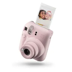 Fujifilm má nový instantní fotoaparát INSTAX MINI 12 - foto 2 | brand photo