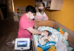 Těhotná Agáta Hanychová předala dar za statisíce - foto 3 | brand photo