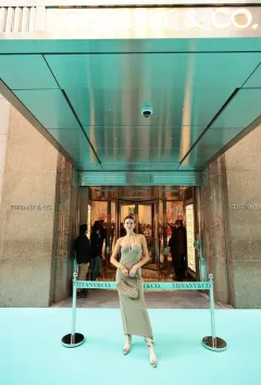 LEGENDÁRNÍ VLAJKOVÝ OBCHOD TIFFANY & CO. V NEW YORKU ZNOVU OTEVŘEN - foto 3 | brand photo