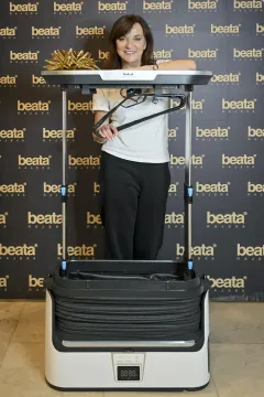 Přejděte na zelenou s automatickým napařovačem oděvů Care For You i-BLUE Eco - foto 3 | brand photo