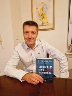 Balkánská krev pod slupkou: Ponořte se do příběhu nenávisti a naděje v knize Dokud nás krev nerozdělí s autorem knihy Petrem Opršalem - foto 2 | brand photo