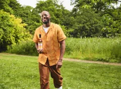 Courvoisier odhaluje limitovanou edici koňaku Yinka Ilori VSOP - foto 3 | brand photo