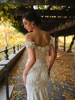 Oscar de la Renta představuje novo svatební kolekci šatů podzim 2023 - foto 3 | brand photo