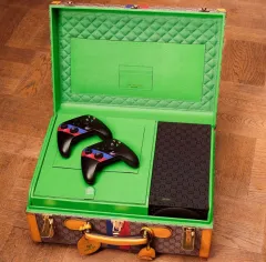 Ozdobený Xbox v exkluzivní sérii Gucci Xbox Series X - foto 2 | brand photo