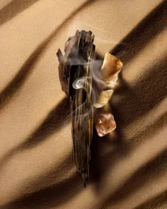 Parfém Louis Vuitton OMBRE NOMADE v záplavě zlatých paprsků - foto 2 | brand photo