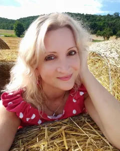 Ponořte se do poetického průvodce knihy Pražský (k)rok s autorkou knihy a milovnicí Prahy Klárou Hášovou - foto 8 | brand photo