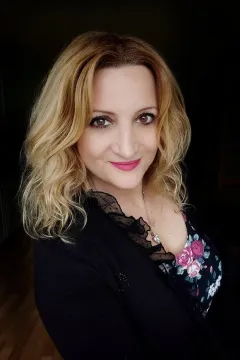 Ponořte se do poetického průvodce knihy Pražský (k)rok s autorkou knihy a milovnicí Prahy Klárou Hášovou - foto 1 | brand photo