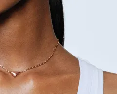 Prada představuje růžové zlato do své kolekce věčných zlatých šperků - foto 2 | brand photo